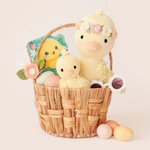 Flora the duckling (mauve) - Image 7